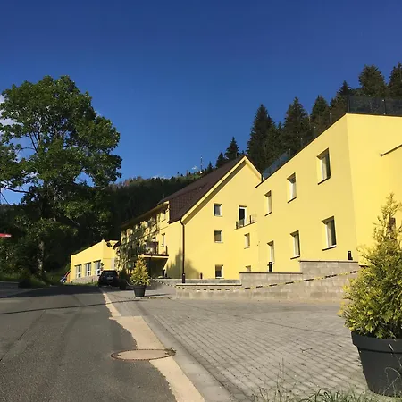 Lägenhet The Mountain Sky - Prostorny Loft 198 M2 S Lesem Za Okny Vhodny Pro Rodiny S Detmi, Terasa, Detsky Koutek, Parkovani Zdarma *