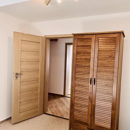 The Mountain Sky - Prostorny Loft 198 M2 S Lesem Za Okny Vhodny Pro Rodiny S Detmi, Terasa, Detsky Koutek, Parkovani Zdarma *