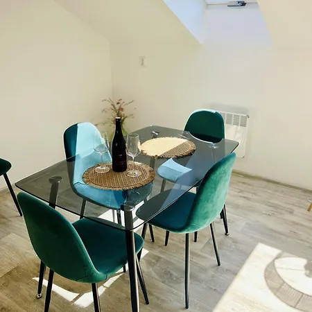 The Mountain Sky Apartment - Prostorny Loft 198 M2 S Lesem Za Okny, Terasa, Parkovani Zdarma