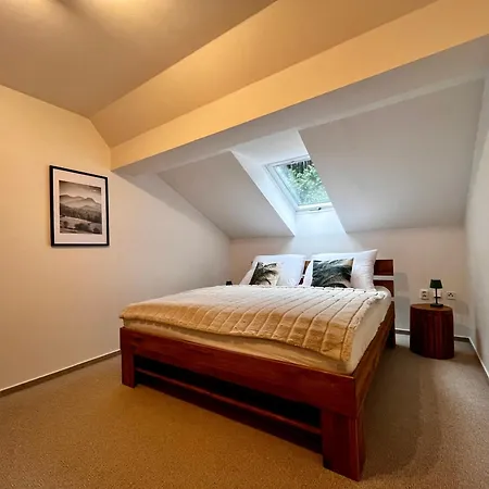 The Mountain Sky - Prostorny Loft 212 M2 S Lesem Za Okny Vhodny Pro Rodiny S Detmi, Terasa, Detsky Koutek, Parkovani Zdarma