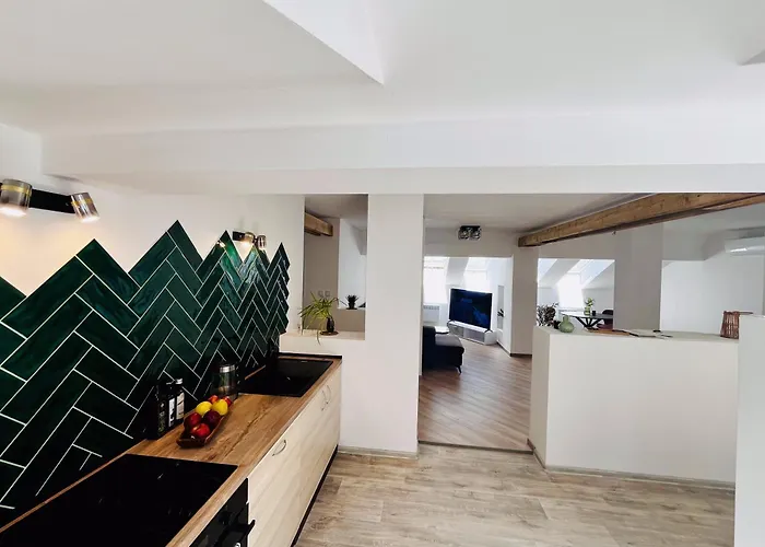 Appartement The Mountain Sky - Prostorny Loft 198 M2 S Lesem Za Okny Vhodny Pro Rodiny S Detmi, Terasa, Detsky Koutek, Parkovani Zdarma