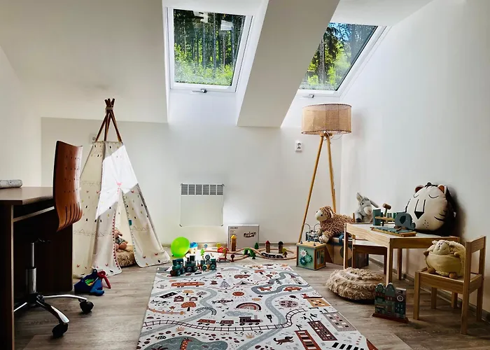 Appartement The Mountain Sky - Prostorny Loft 198 M2 S Lesem Za Okny Vhodny Pro Rodiny S Detmi, Terasa, Detsky Koutek, Parkovani Zdarma